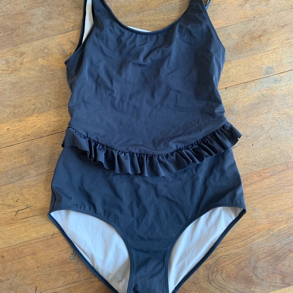 Black kortni Jeane mid ruffle one piece